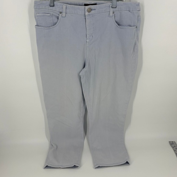 Chicos SO Slimming Women's Denim Crop Pants Light Blue Comfort Stretch - Picture 1 of 9